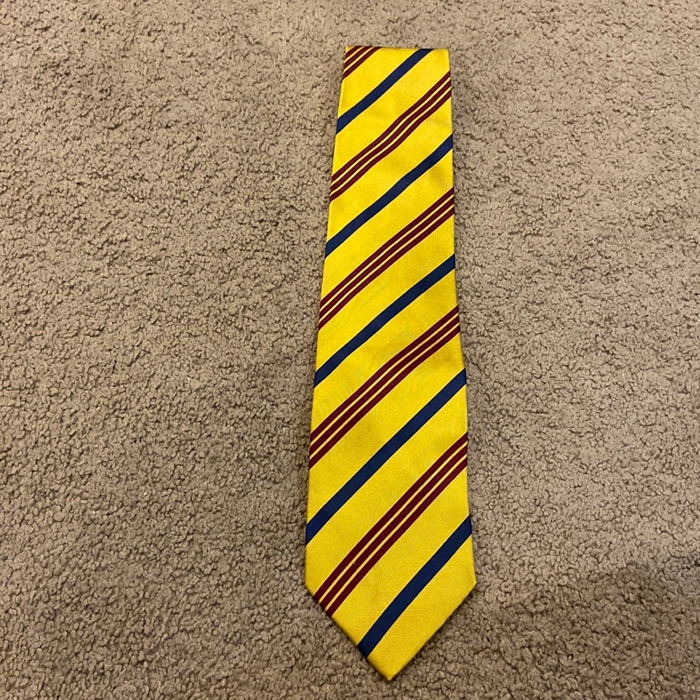 A.O White tie